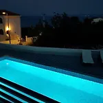 Lejlighed Family-friendly With Swimming Pool Mavarstica, Ciovo - 18642 *