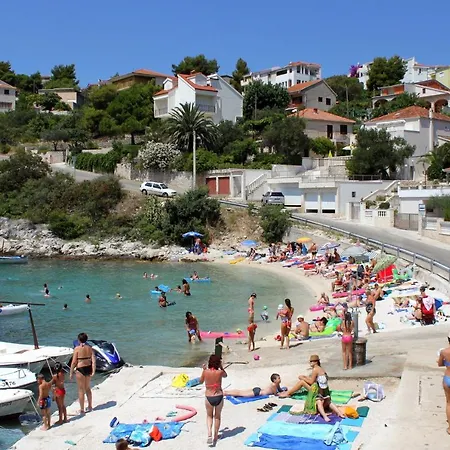 Family-friendly With Swimming Pool Mavarstica, Ciovo - 18642 Lejlighed