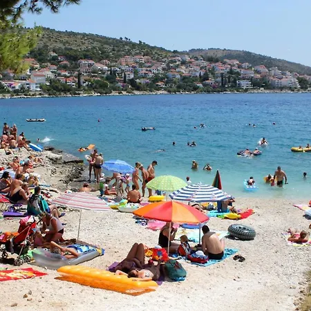 Family-friendly With Swimming Pool Mavarstica, Ciovo - 18642 Apartamento