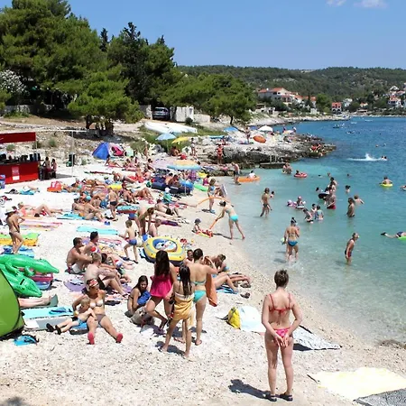Family-friendly With Swimming Pool Mavarstica, Ciovo - 18642 Apartamento Trogir