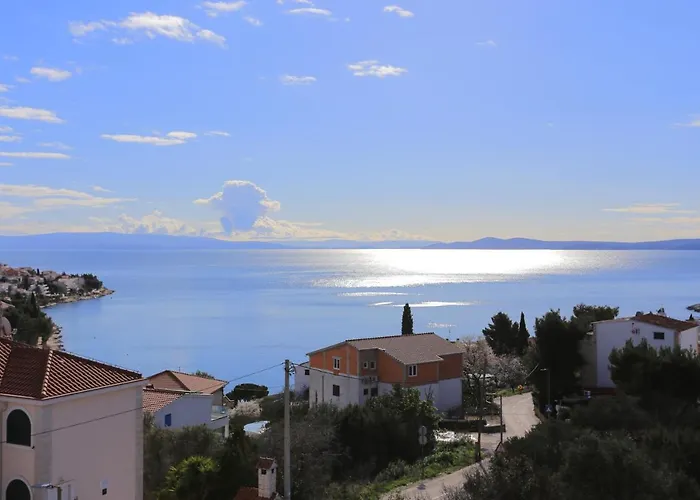 Appartement Family-friendly With Swimming Pool Mavarstica, Ciovo - 18642