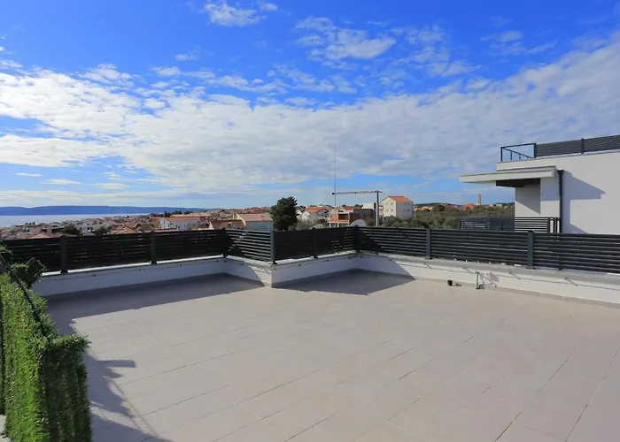 Family-friendly With Swimming Pool Mavarstica, Ciovo - 18642 Appartement *
