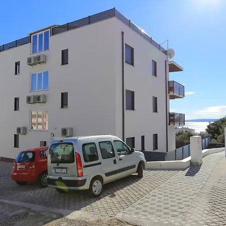 דירה Family-friendly With Swimming Pool Mavarstica, Ciovo - 18642 טרוגיר