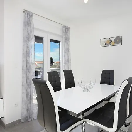 Family-friendly With Swimming Pool Mavarstica, Ciovo - 18642